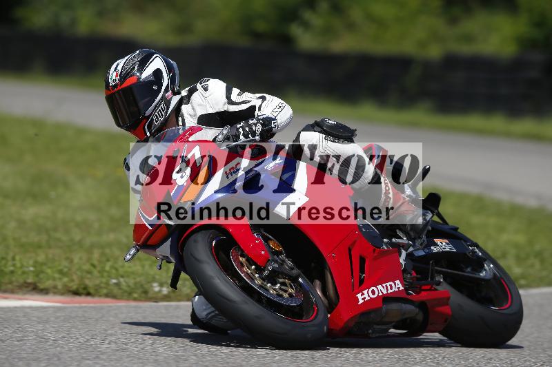 /Archiv-2024/29 12.06.2024 MOTO.CH Track Day ADR/Gruppe rot/87